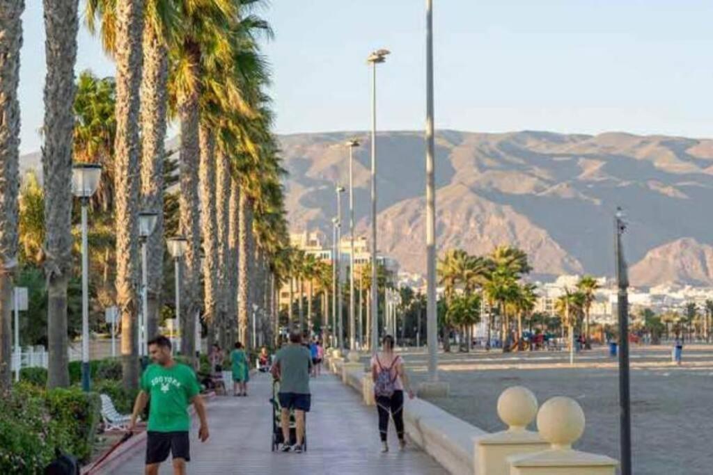 Апартаменты Vacaciones En La Playa Рокетас-де-Мар Экстерьер фото